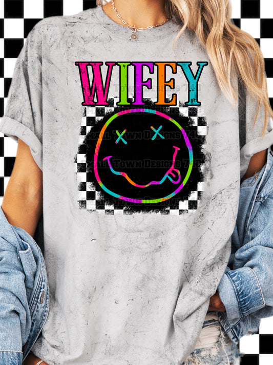 Wifey Smiley